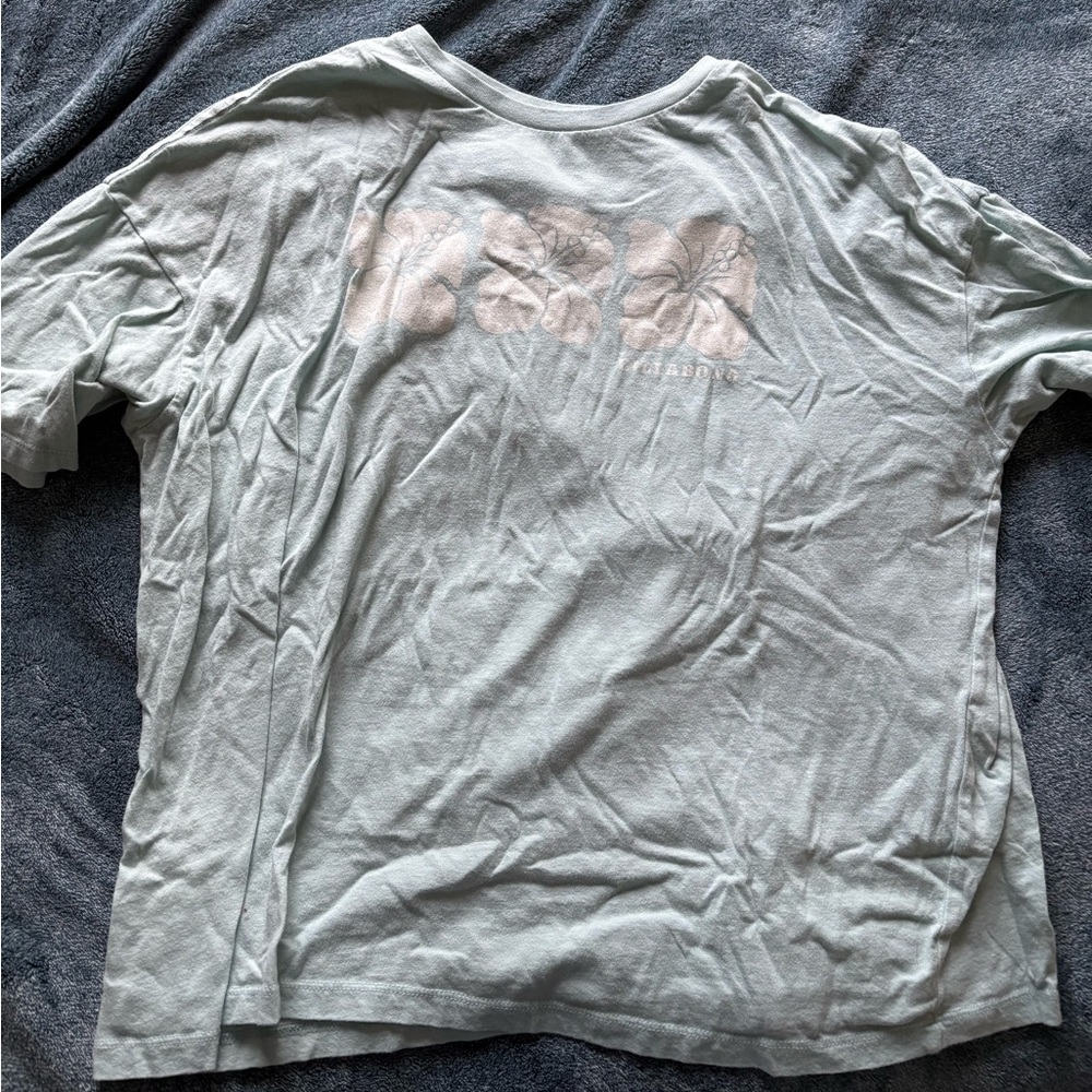 Women’s light blue billabong tee